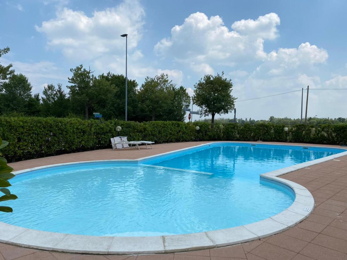 La Lanterna - Appartamenti In Residence Con Piscina Desenzano del Garda Extérieur photo