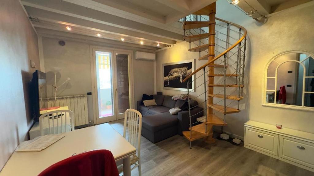 La Lanterna - Appartamenti In Residence Con Piscina Desenzano del Garda Extérieur photo